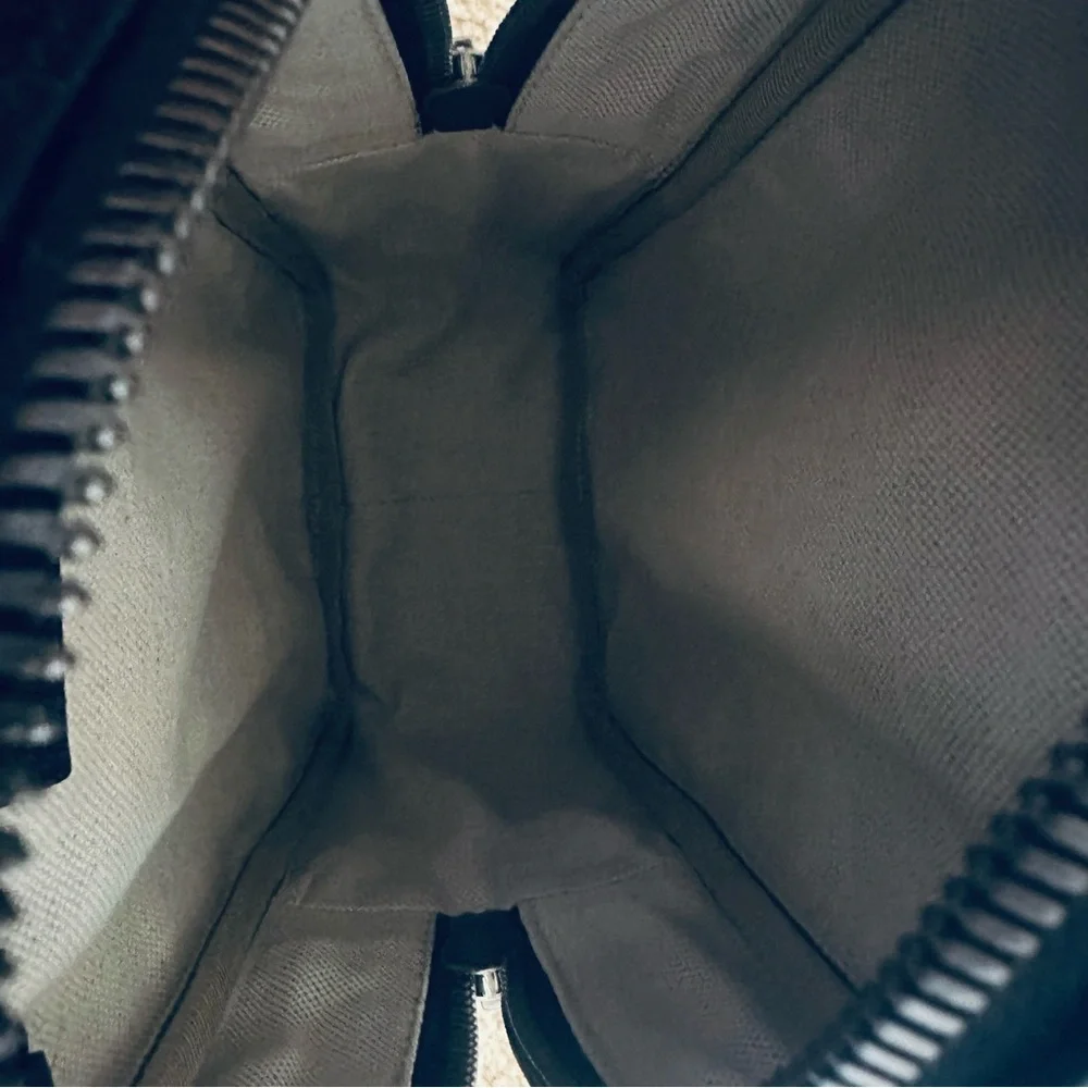 Gucci x Adidas Blue Belt Bag with White Accents - Picture 6 of 13